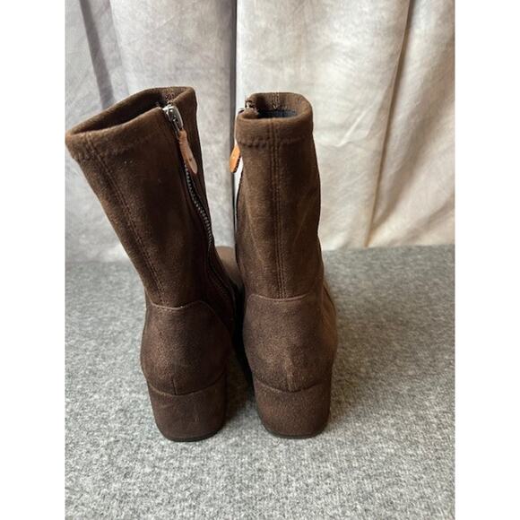 Gentle Souls By Kenneth Cole Everly Brown Suede Women Stretch Ankle Boots Size 7 - Picture 4 of 9